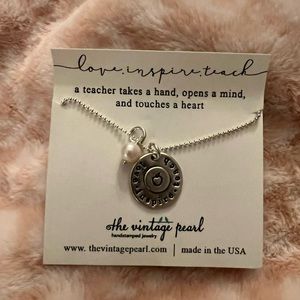 The vintage pearl teacher necklace